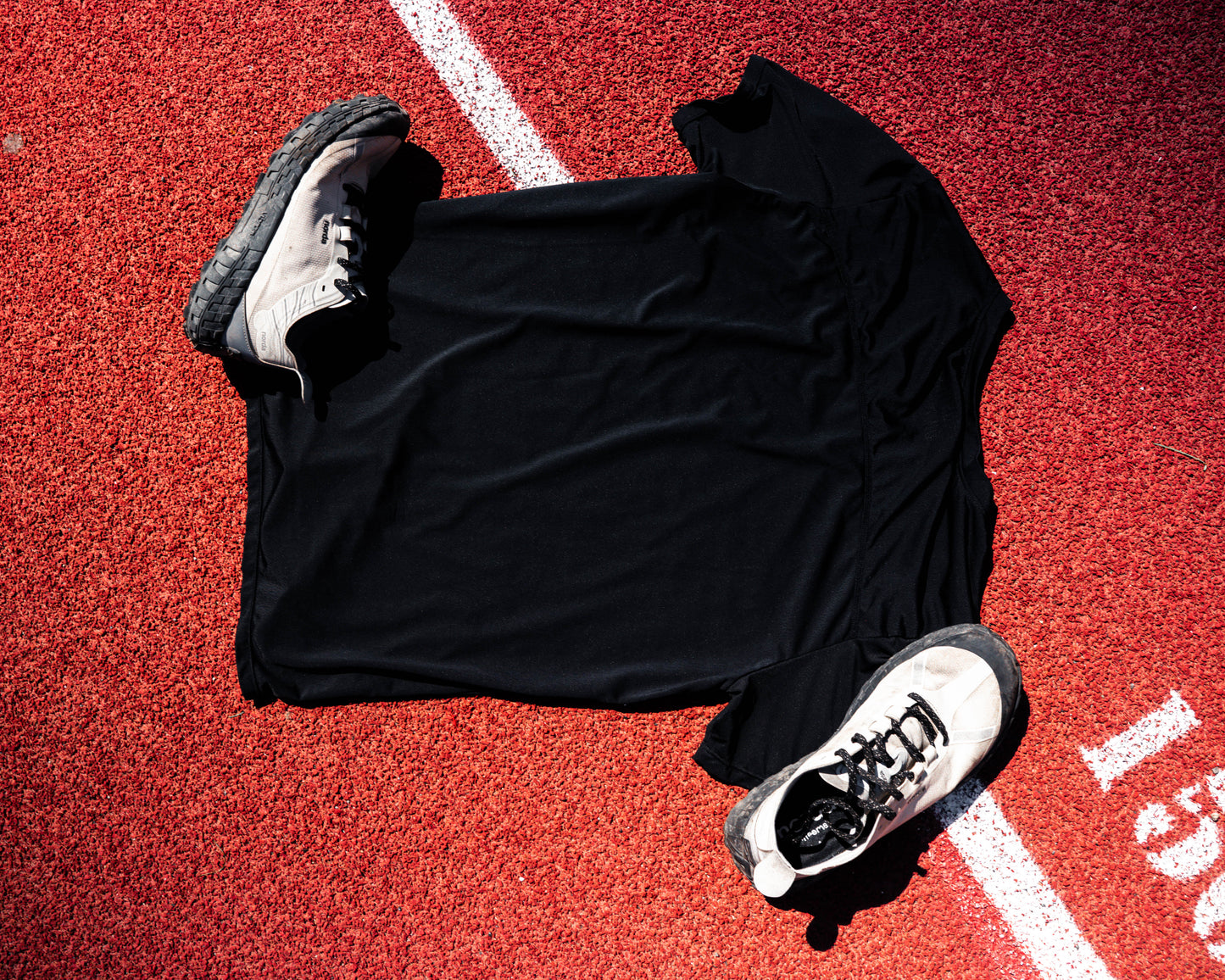 ULTRA LIGHT DRY-FIT RACE TEE