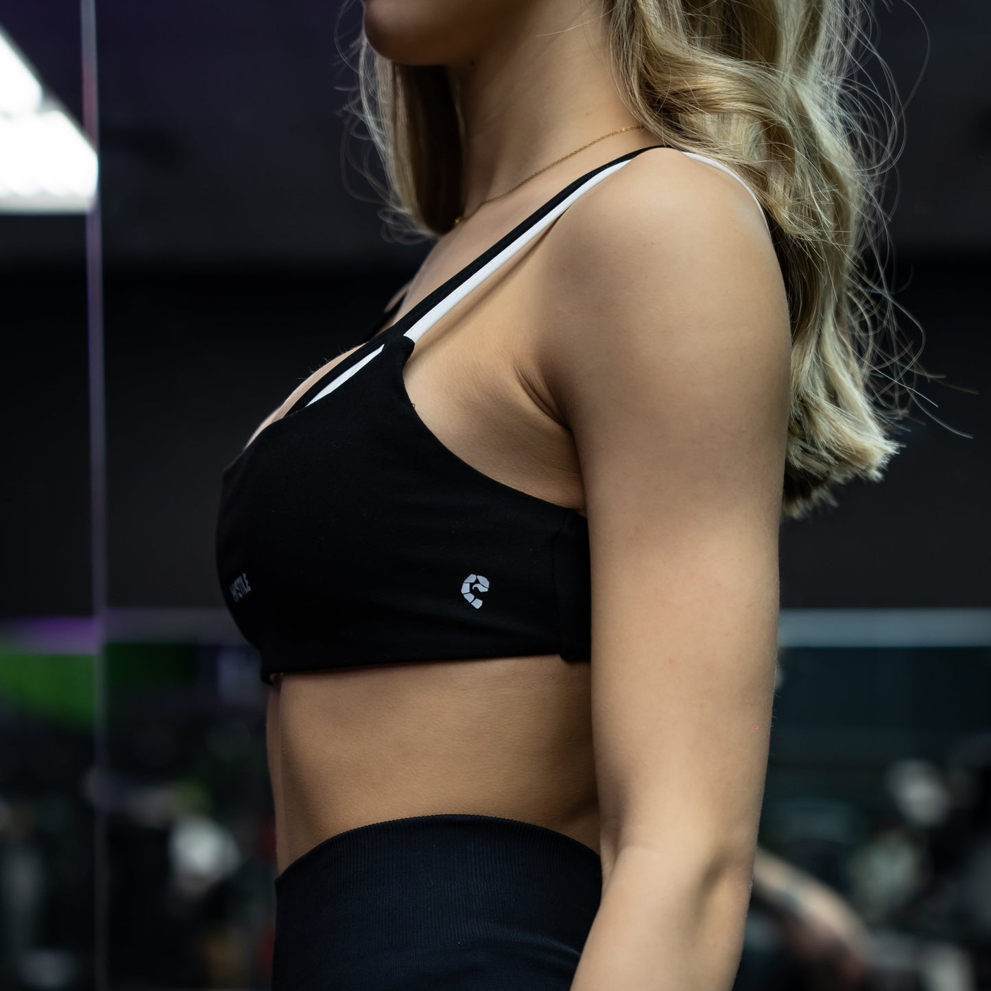 TWO-TONE SPORTS BRA