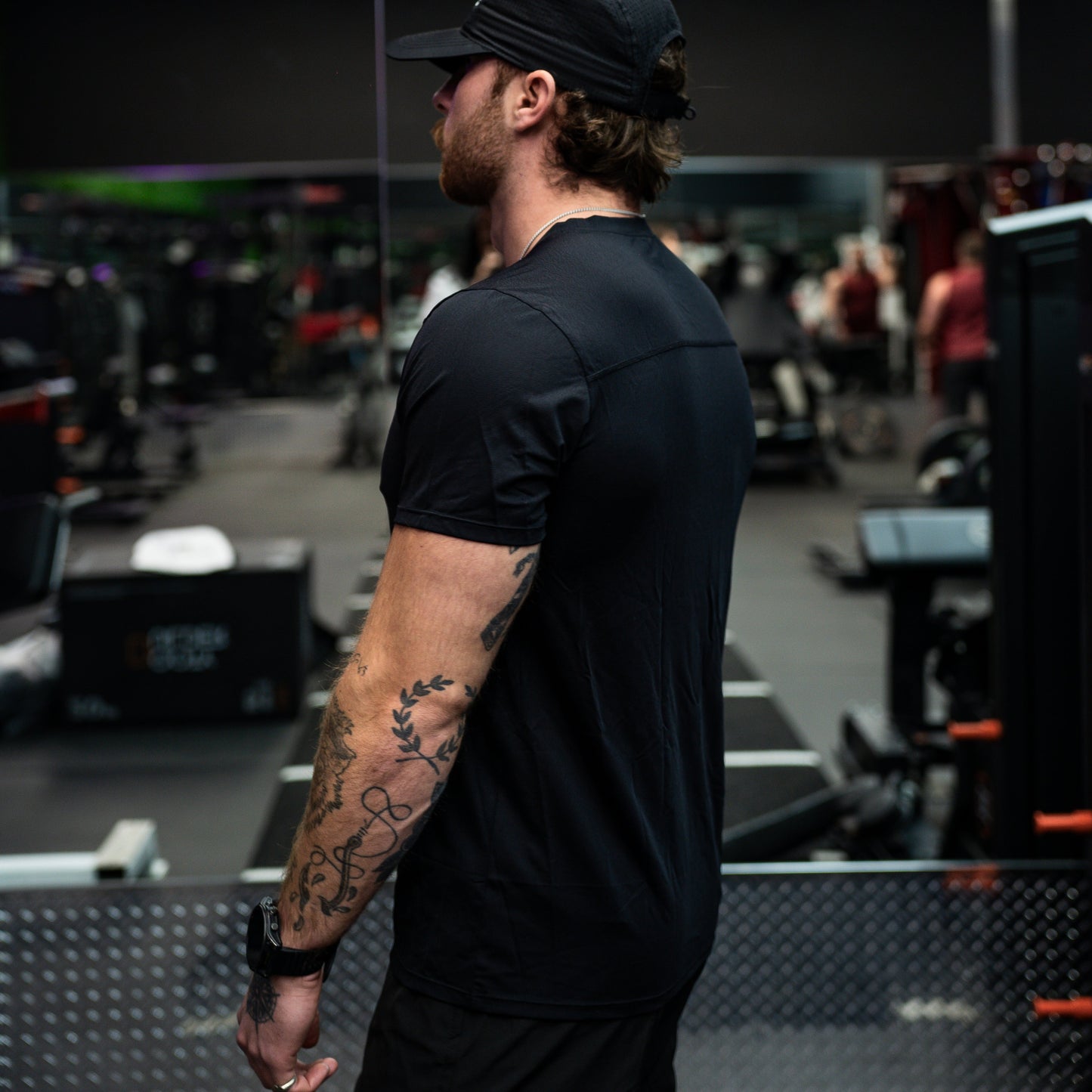 DRY-FIT RACE TEE